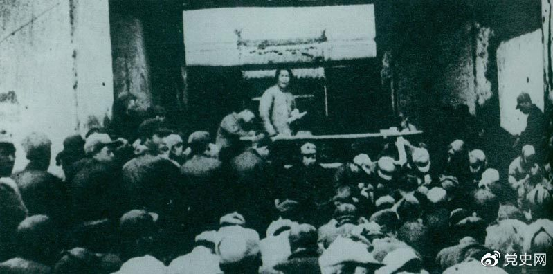 1935年12月27日，毛澤東在陜北瓦窯堡黨的活動分子會議上作《論反對日本帝國主義的策略》報告。